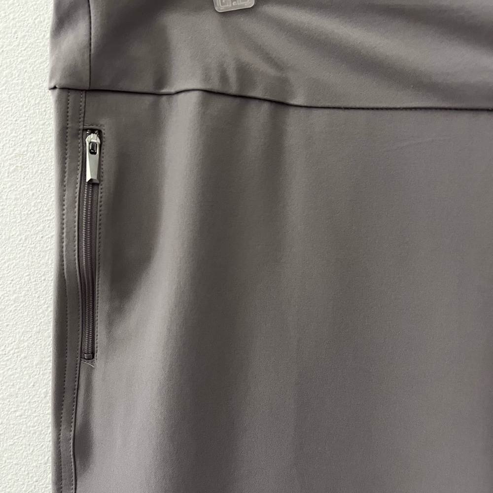 Grey Cropped Pants - image 6